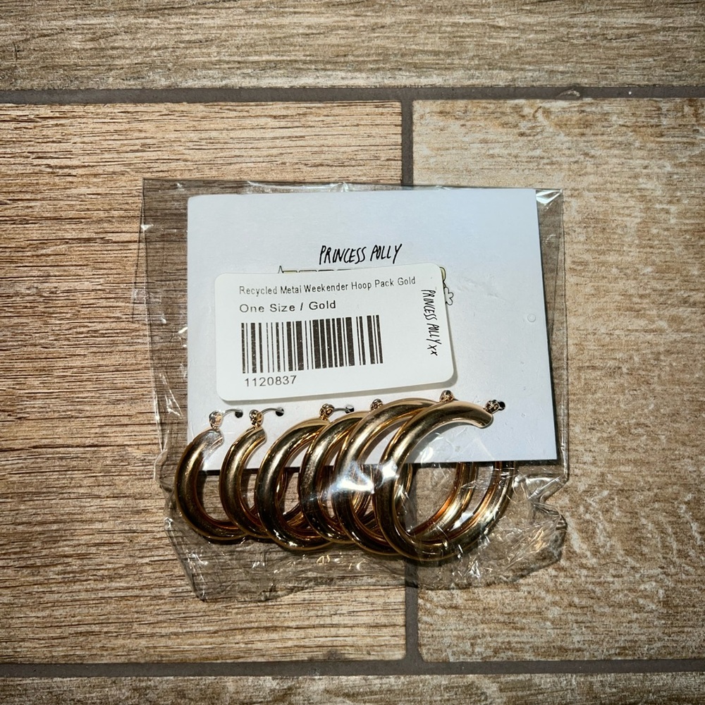 Gold earrings